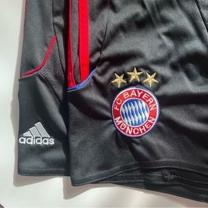 FC BAYERN MUNCHEN ADIDAS CLIMA SOCCER JERSEY SHORTS - YOUTH